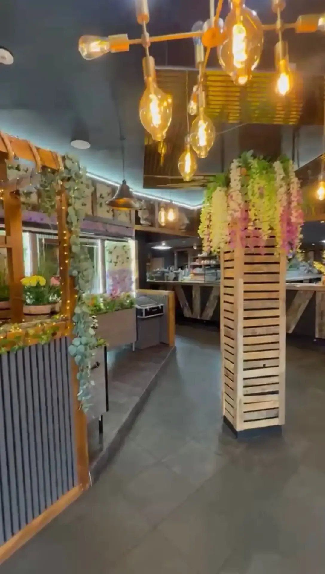 Floral décor with Edison bulbs